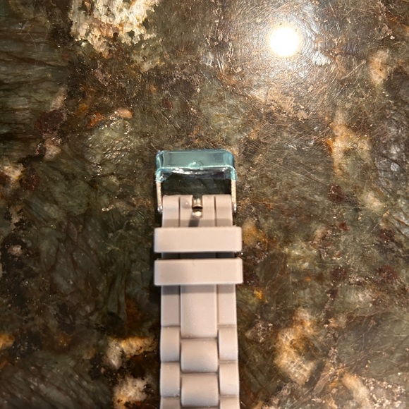 Fun, modern watch! - Picture 3 of 8